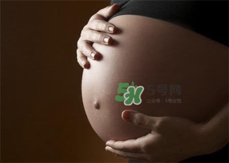 為什么胎寶寶晚上動的比較多？胎動異常的表現