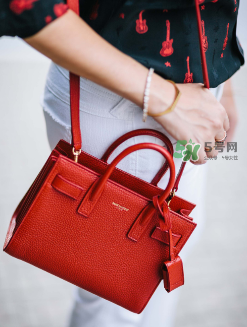 ysl風(fēng)琴包尺寸多大？ysl圣羅蘭風(fēng)琴包尺寸對(duì)比