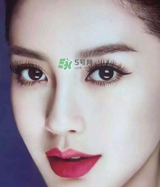 做美瞳線可以化妝嗎？紋美瞳線多久可以化妝？