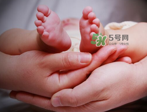 八月份坐月子可以開空調(diào)嗎？8月份坐月子可以開空調(diào)嗎？