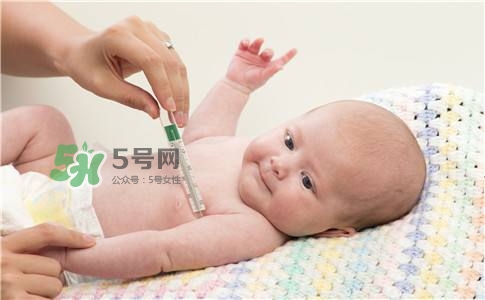 新手爸媽必看，七天教小嬰兒戒夜奶一覺到天亮