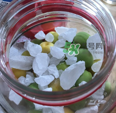 自制青梅酒的做法 青梅酒泡多久可以喝？