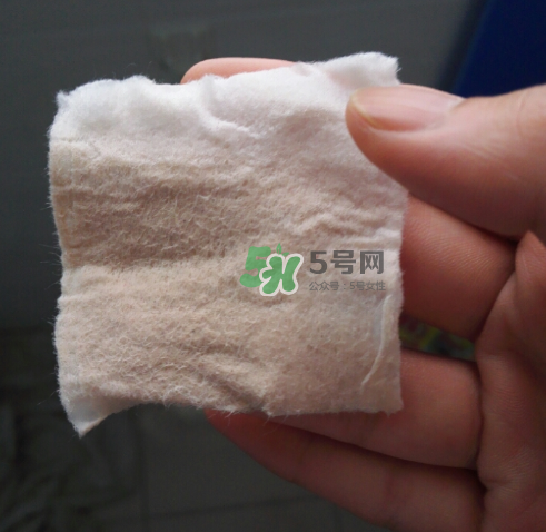 歐詩漫卸妝水怎么樣？歐詩漫卸妝水含酒精嗎？