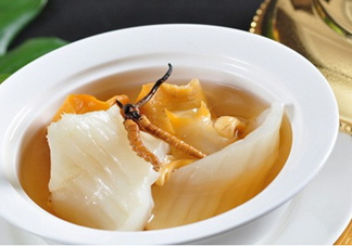 產(chǎn)后吃燕窩好還是花膠？花膠和燕窩可以一起吃嗎？