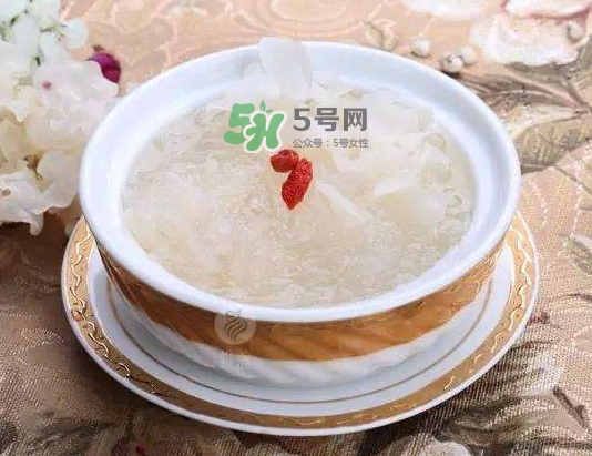 燕窩和銀耳的功效一樣嗎？燕窩和銀耳的區別？