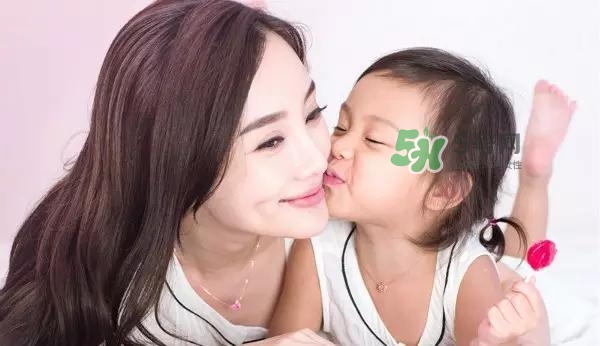 生孩子會(huì)遇到尷尬的事情有哪些？生孩子會(huì)變老嗎？