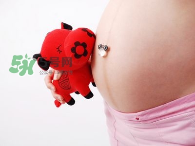 順產(chǎn)前做什么運(yùn)動(dòng)生得快？順產(chǎn)前吃什么有助分娩？