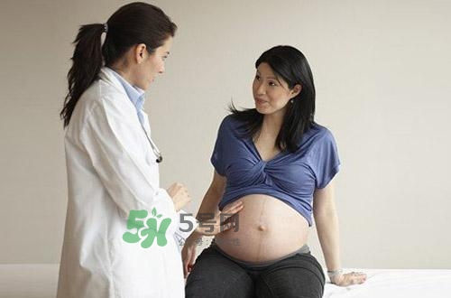 生孩子會(huì)遇到尷尬的事情有哪些？生孩子會(huì)變老嗎？