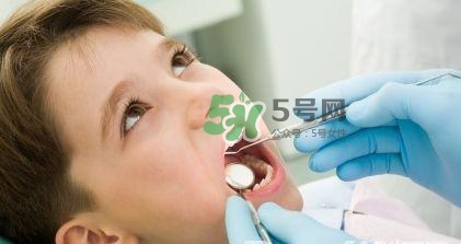怎么防止寶寶長蛀牙？別讓孩子吃大人的口水