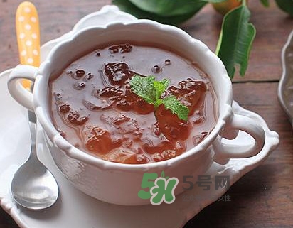 桃膠適合什么人吃？吃桃膠會上火嗎？