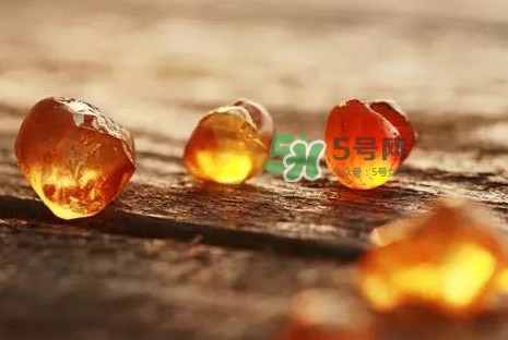 桃膠一次食用量多少？桃膠多吃有什么危害
