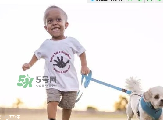 侏儒癥遺傳嗎？侏儒癥在嬰幼兒期有何表現？