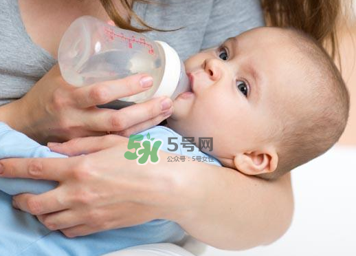 母乳和奶粉能混在一起吃嗎？母乳和奶粉混合喂養好嗎？
