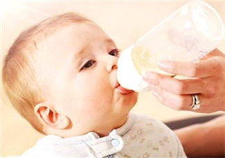 母乳和奶粉能混在一起吃嗎？母乳和奶粉混合喂養(yǎng)好嗎？