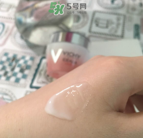 薇姿水光煥白乳霜怎么樣？薇姿水光煥白乳霜好用嗎？