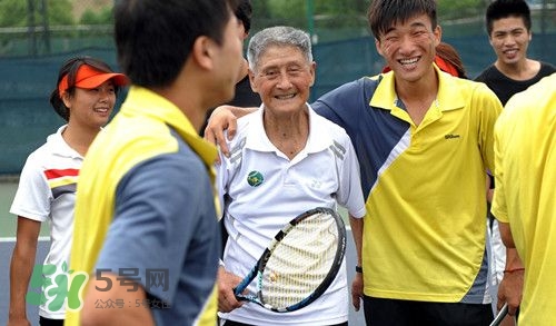 為什么癌癥發(fā)現(xiàn)就是晚期？癌癥晚期能活多久一般？