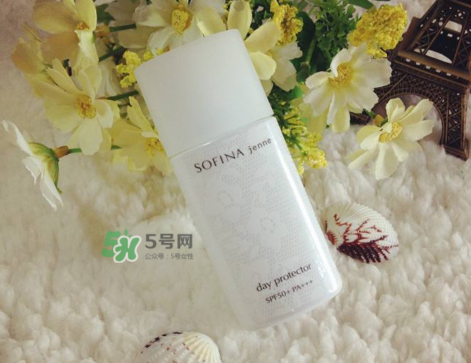 蘇菲娜白蕾絲防水嗎？蘇菲娜白蕾絲悶痘嗎？
