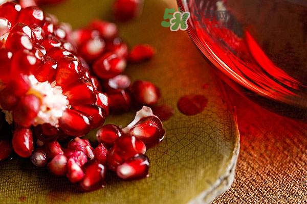吃石榴籽有什么好處？吃石榴籽有副作用嗎？