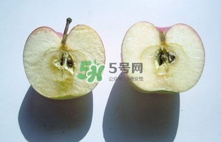 olay小白瓶和樂敦cc美容液哪個(gè)好？olay小白瓶和樂敦cc順序