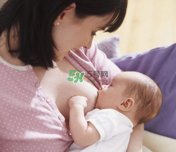 母乳喂養會乳糖不耐受嗎？母乳喂養會過度喂養嗎？