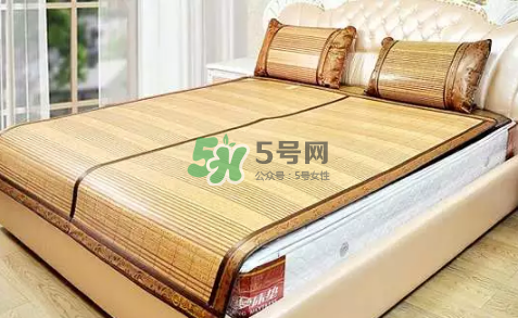 孕婦睡涼席可以嗎？孕婦睡涼席對胎兒有影響嗎？