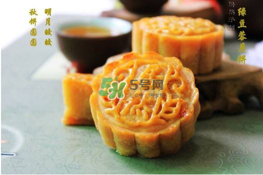 月餅烤裂了什么原因？月餅烤的時候為什么會變形？