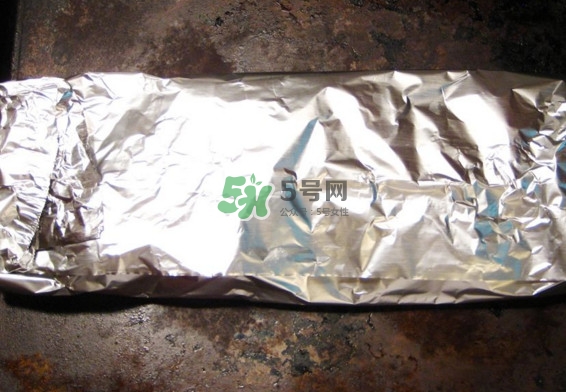 錫紙是一次性的嗎？錫紙可以放微波爐嗎