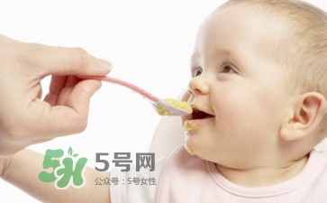 一歲后的寶寶如何喂養？寶寶喝牛奶好嗎？