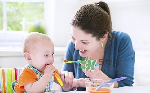一歲后的寶寶如何喂養？寶寶喝牛奶好嗎？
