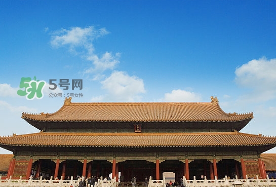 十月份去北京穿什么？10月份去北京穿什么衣服
