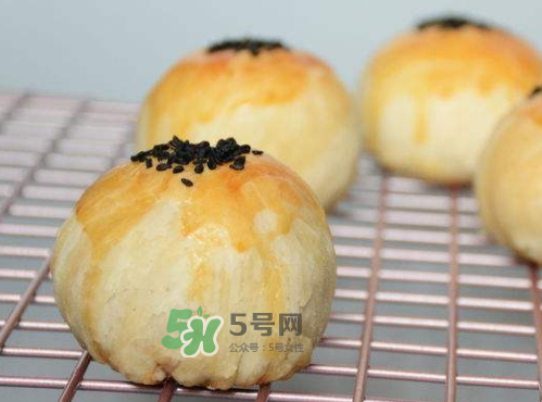 蛋黃酥烤多長時間最好？蛋黃酥烤多久？