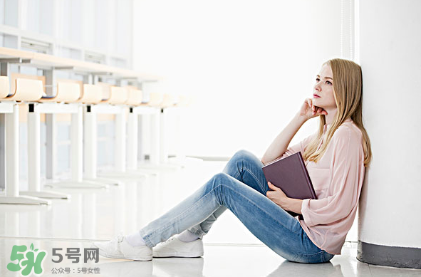 低血糖跟胖瘦有關系嗎？低血糖跟血壓有關系嗎？