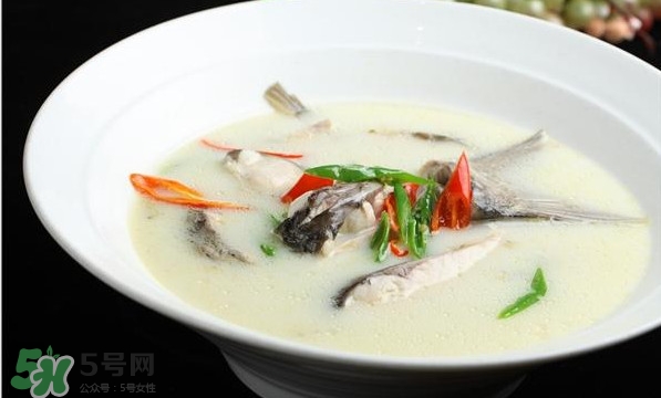 孕婦鯽魚湯可以放姜嗎？孕婦鯽魚湯能放料酒嗎？