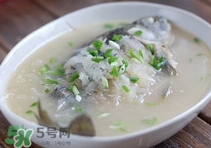 孕婦喝鯽魚(yú)湯上火嗎？孕婦喝鯽魚(yú)湯會(huì)發(fā)胖嗎？