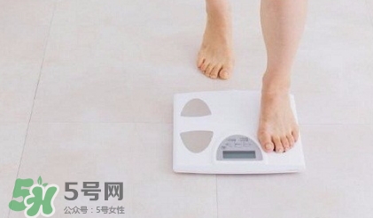 妊娠紋什么時候變白？妊娠紋產品什么時候用？