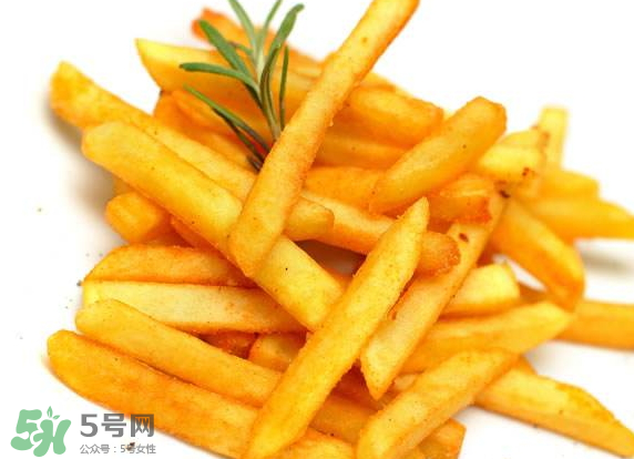 薯條可以用微波爐加熱嗎？薯條怎么加熱？