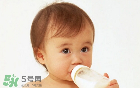 要上班了寶寶吃母乳怎么辦？要上班了寶寶不吃奶瓶怎么辦？