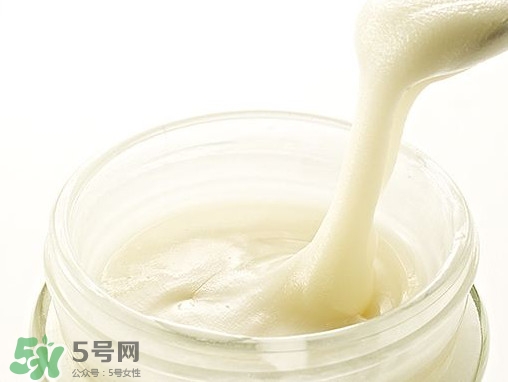 椴樹蜜和洋槐蜜哪個好？椴樹蜜和洋槐蜜的區(qū)別