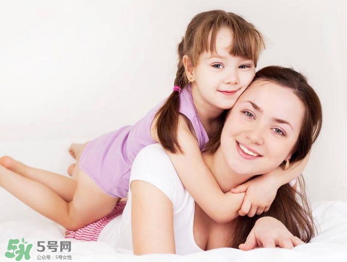 寶寶什么時候會笑？逗寶寶笑的小妙招