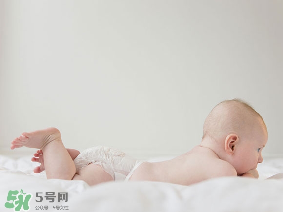 寶寶頭型是睡出來的嗎？寶寶頭型矯正最佳時間