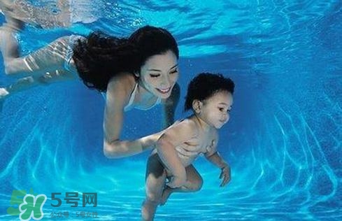 水中分娩時(shí)寶寶會(huì)嗆水嗎？水中分娩寶寶不會(huì)淹嗎？