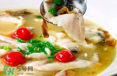 酸菜魚可以放什么配菜？酸菜魚放什么菜好吃？