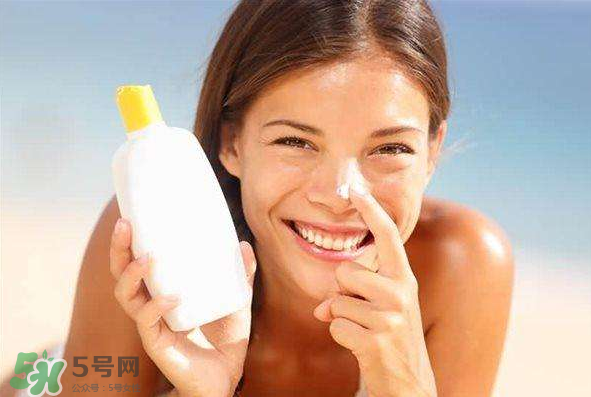 痘痘肌的護膚品怎么挑？正確挑選祛痘產品