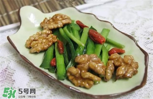 新鮮核桃怎么吃？新鮮核桃怎么給寶寶吃？