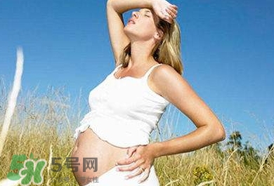 孕婦坐火車需要證明嗎？孕婦坐火車吃什么？