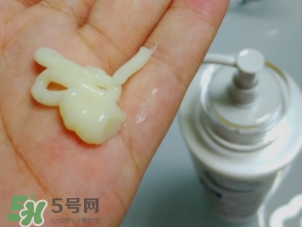 護發素能軟化頭發嗎？護發素能讓頭發變軟嗎？