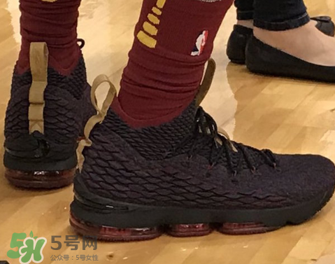 nike lebron 15 cavs實物什么樣？