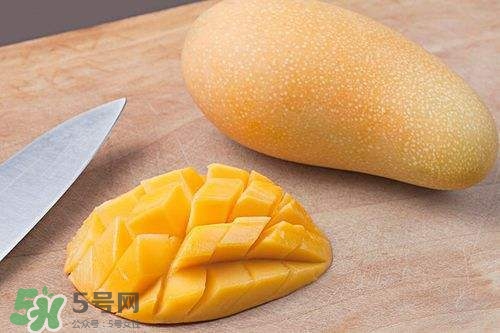 買芒果怎么挑？怎么辨別芒果是不是催熟的？