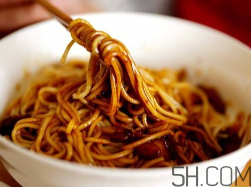 炸醬面可以用掛面嗎？炸醬面用什么面條？
