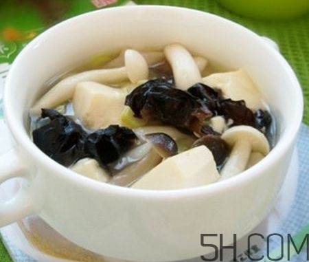 蘑菇和海參能一起吃嗎？蘑菇海參湯的做法
